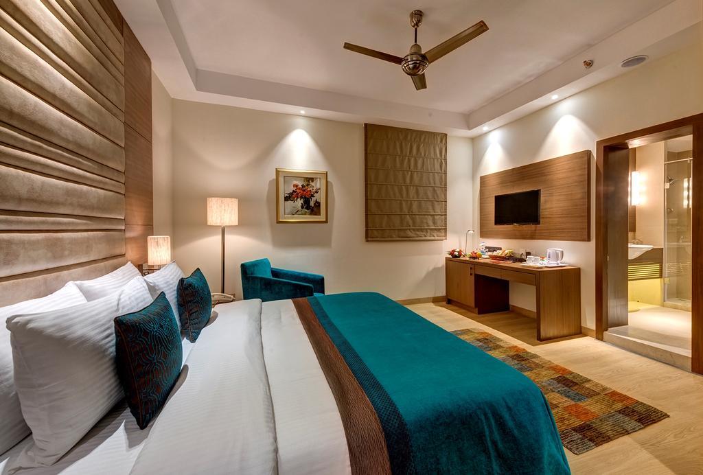 The Astor Hotel Calcutta Kamer foto